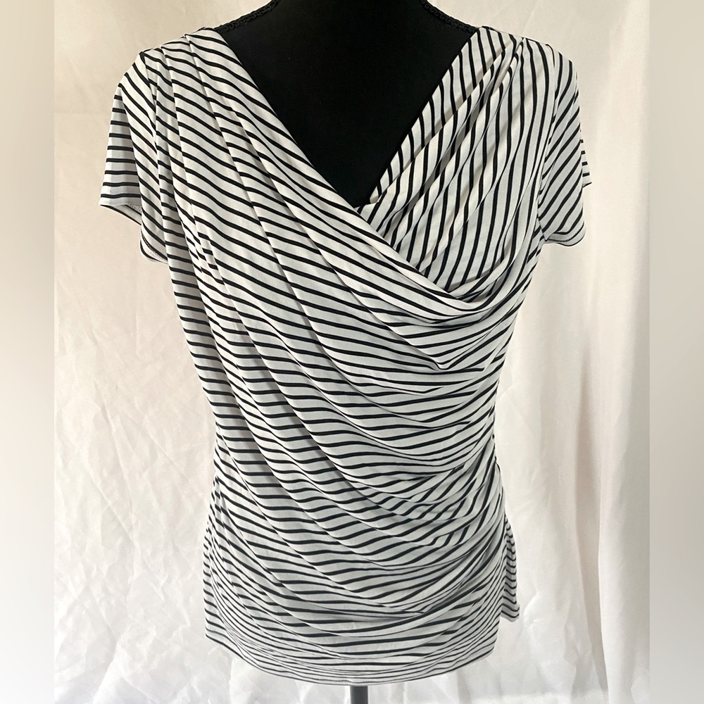 Short sleeve black and white striped blouse
